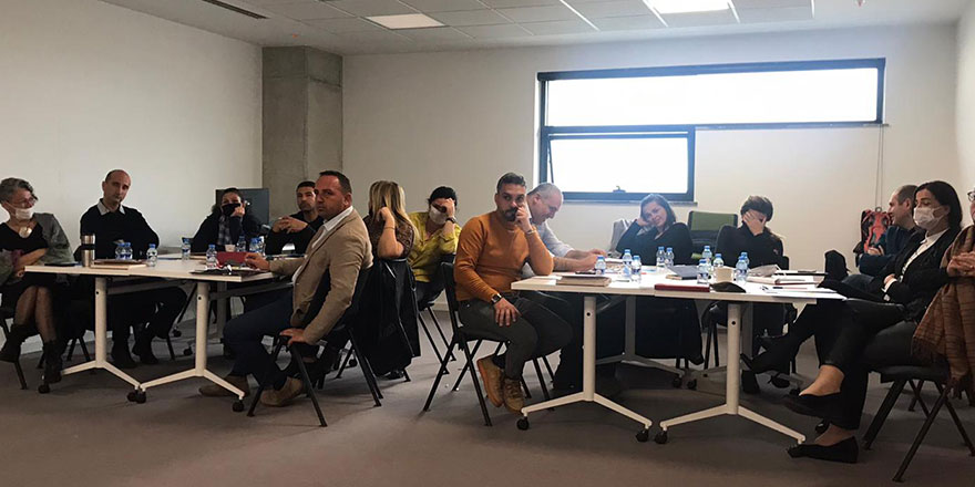 Girne Belediyesi personeline “yüksek performanslı takım koçluğu” konusunda eğitim verildi.