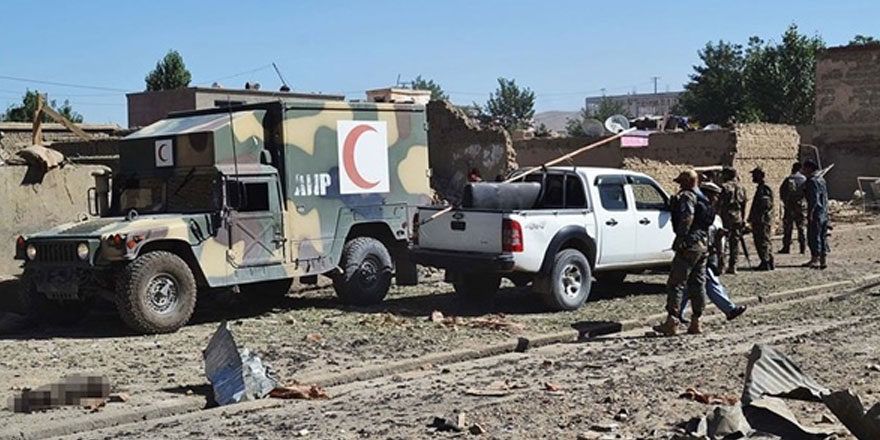 Afganistan'da bomba yüklü araçla saldırı: 12 yaralı
