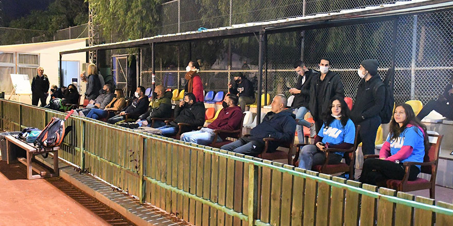 DAÜ kış kupası tenis turnuvası başladı