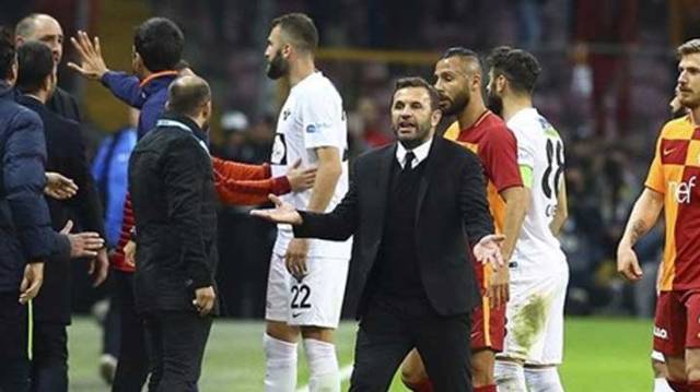 Okan Buruk Galatasaray’dan özür diledi