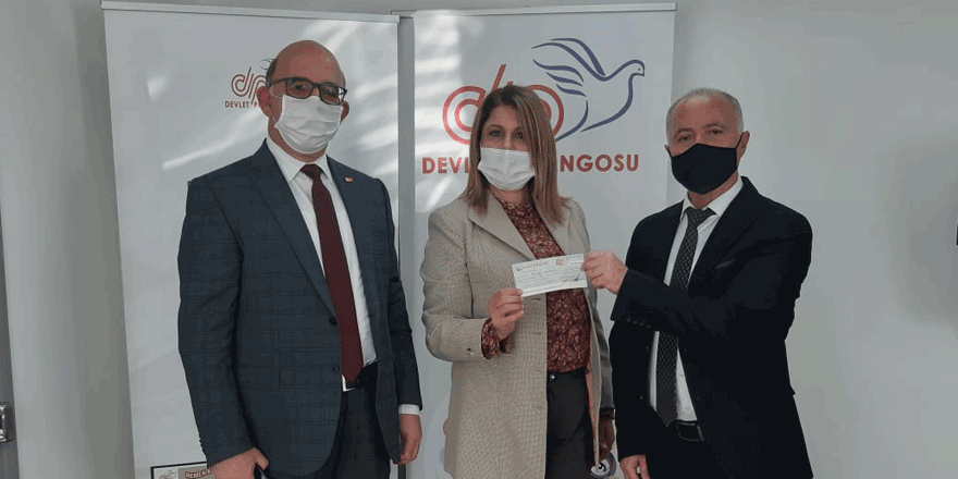 Devlet Piyangosu’nun yılbaşı talihlisi ikramiyesini aldı