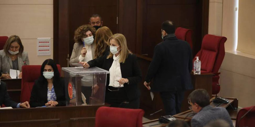 Resmiye Canaltay adaylıktan çekilmeyecek!