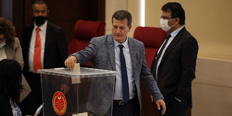 “Onay verseydik, fireci UBP’li vekiller bizi suçlayacaktı”