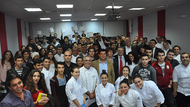 DAÜ Turizm’de başarılı öğrenciler onurlandırıldı