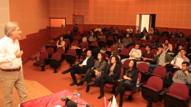 YDÜ Marka Stratejileri Yönetimi Konferansı’nın konuğu Arkan Oryal Özbay