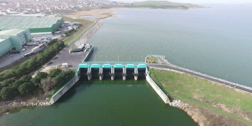 İstanbul 24 saatte 14 günlük su kazandı