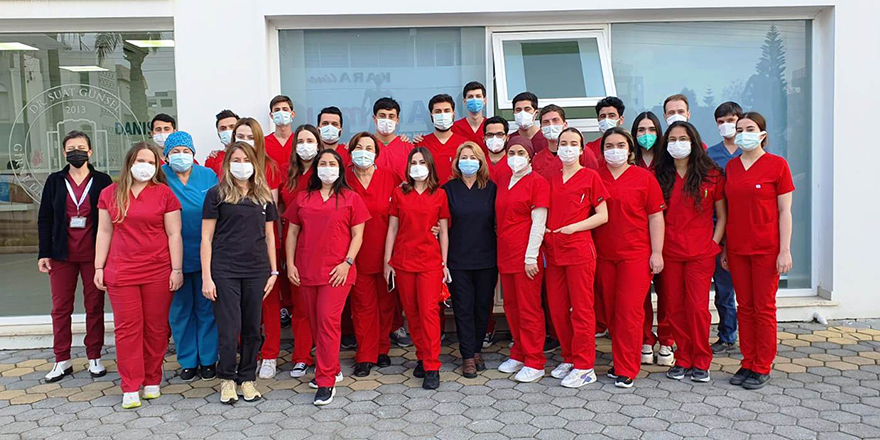 Öğrenciler Dr. Suat Günsel Diş Hastanesi’nde stajlarına başladı