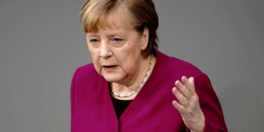 Merkel: Fransa'nın yolunu izlemeyeceğiz