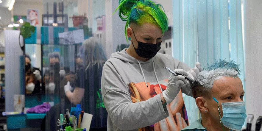 Almanya Sağlık Bakanı, aşı olanlara hareket özgürlüğü vaat etti