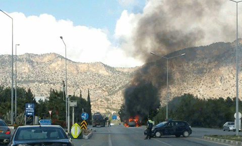 Lefkoşa Girne yolunda araç alev aldı