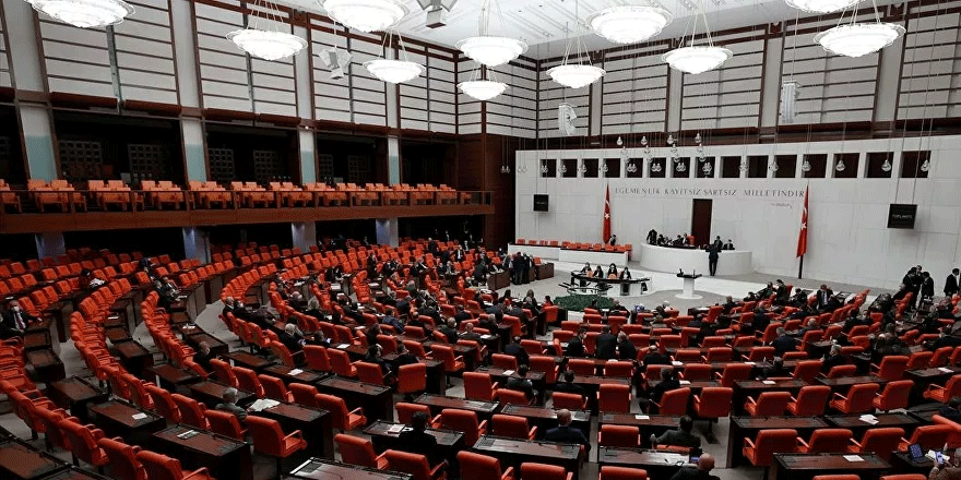 Kadına yönelik şiddete karşı kurulan Meclis Araştırma Komisyonu'nun üyeleri, Resmi Gazete'de yayımlandı