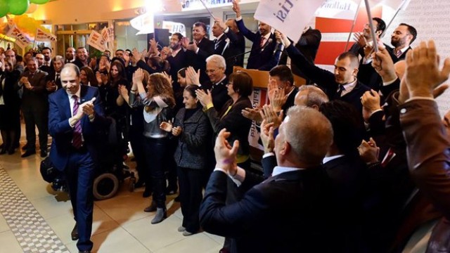 Özersay:  Hükümeti halkın partisi kuracak