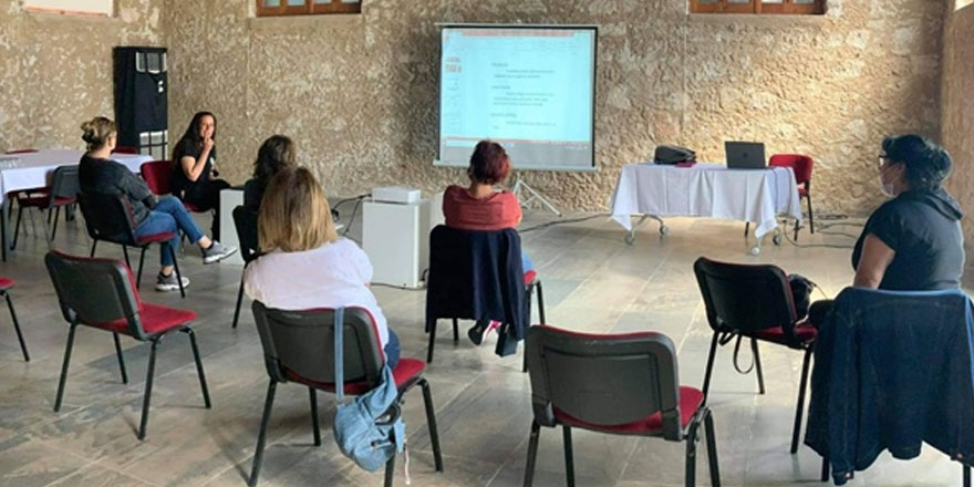 Mahalle anneleri projesi (Manne) Girne’de başladı
