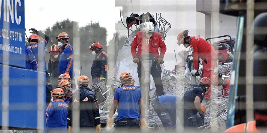 İzmir'deki depremde yıkılan binalarla ilgili 22 gözaltı kararı