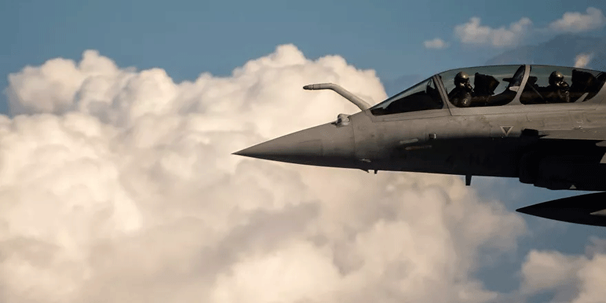 Mısır, Fransa'dan 30 Rafale savaş uçağı almak için anlaşma imzaladı