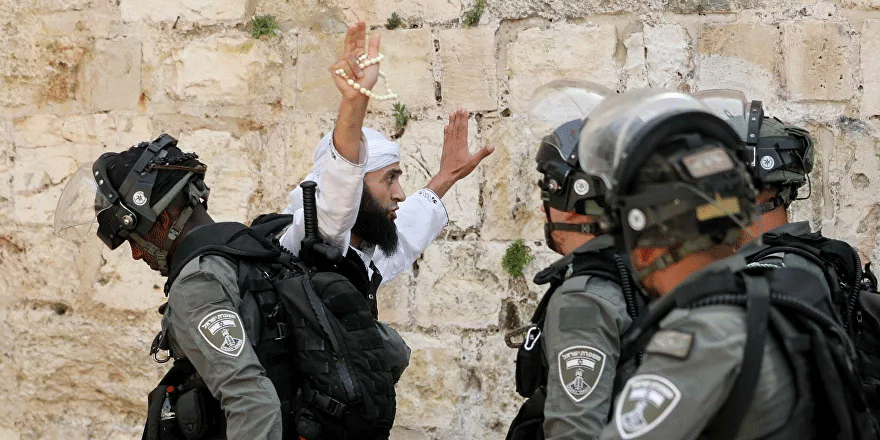 Filistin Kızılayı: İsrail polisinin Mescid-i Aksa'daki Filistinlilere saldırısında yüzlerce kişi yaralandı