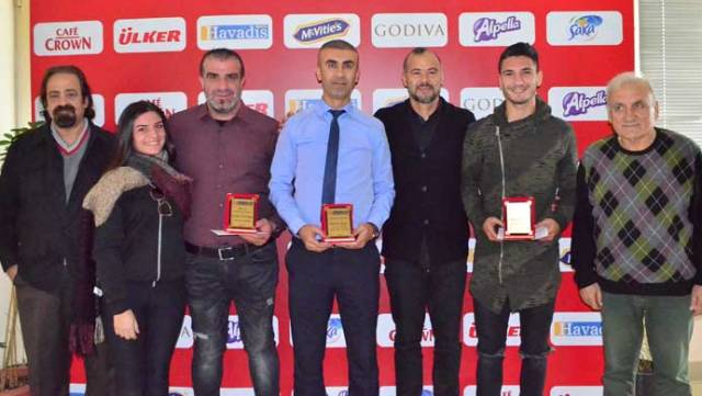 Başarılılar ödüllendirildi