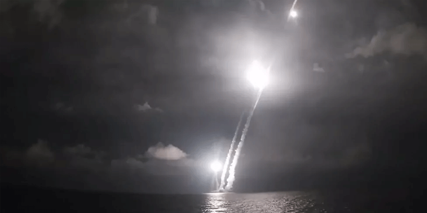 Ohotsk Denizi'nde Rus gemisi ile Japon balıkçı teknesi çarpıştı: 3 ölü