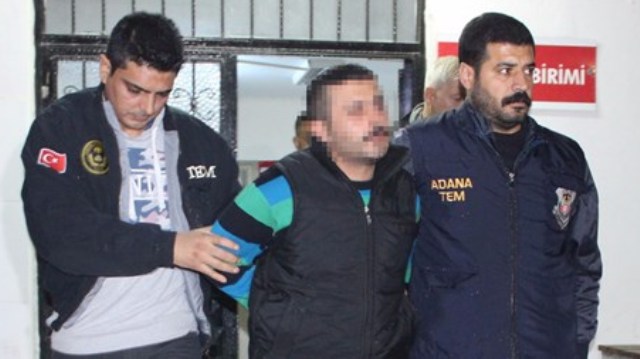 Atatürk büstlerine tabancayla ateş eden zanlı yakalandı