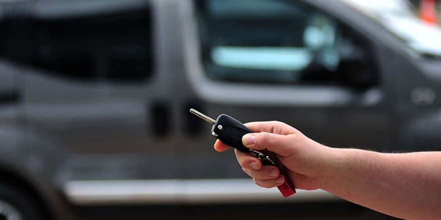 Satın aldığı aracın önü 2007, arkası 2009 model çıktı