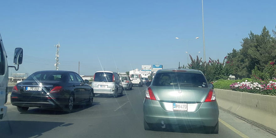 Çevre yolu yapım çalışmaları trafiği felç etti