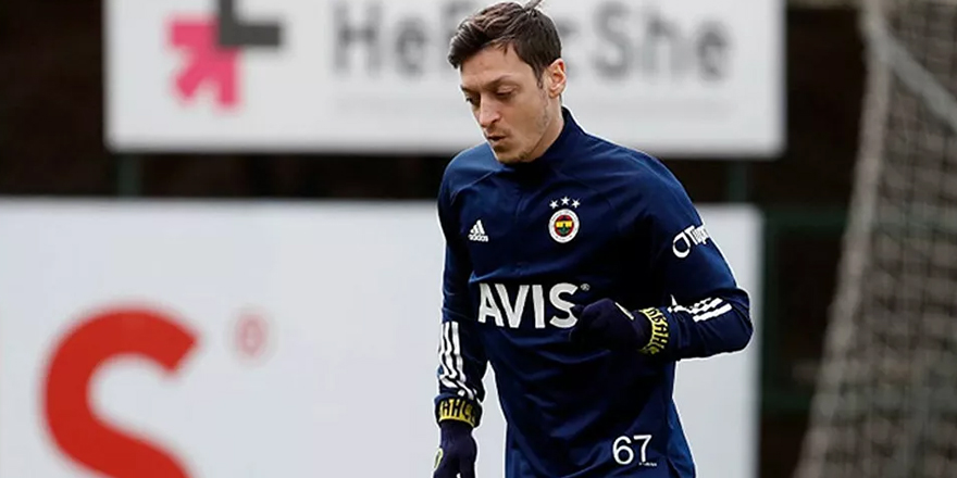 Arsenal, Mesut Özil'e 19 milyon euroluk son ödemeyi yaparak ilişiğini resmen kesti