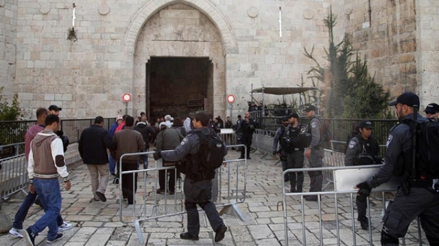İsrail Kudüs'ün ana giriş kapısına bariyerler yerleştirdi