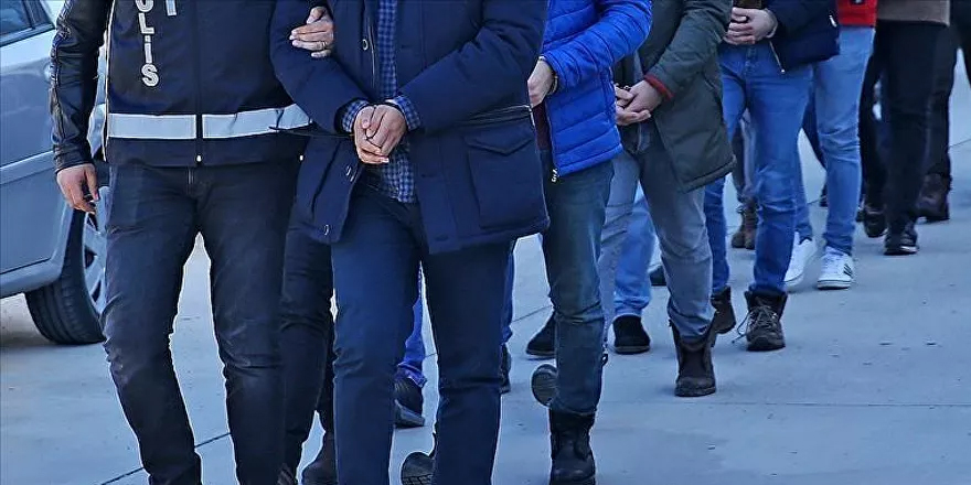 Ev bastılar, darp ettiler ve bıçakla kulağını kestiler!
