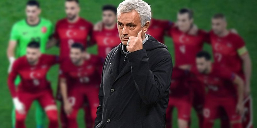 Roma Teknik Direktörü Jose Mourinho'dan Merih Demiral'a kanca!