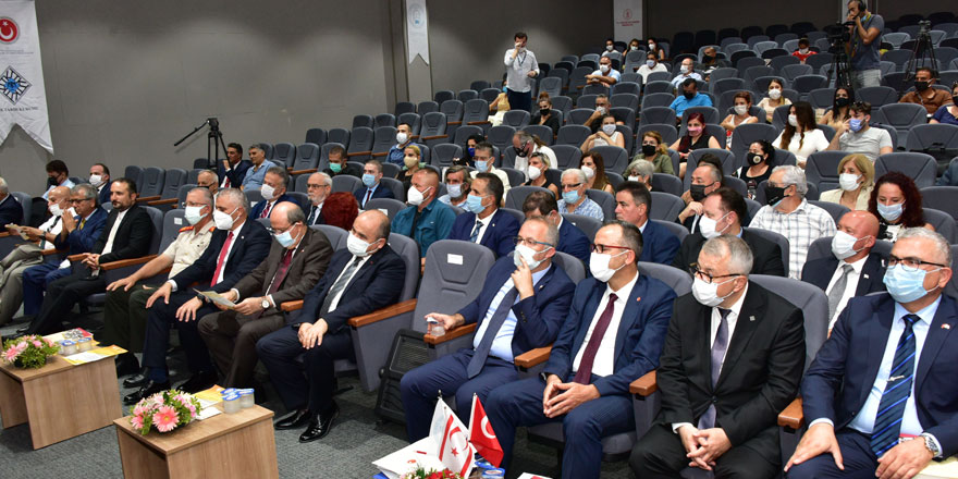 “Kıbrıs Türk Tarihi ve Öğretimi” konulu panel Girne Üniversitesi’nde yapıldı