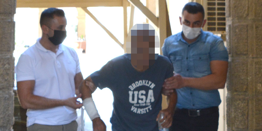 Komşusunun evine girip araba anahtarını çaldı