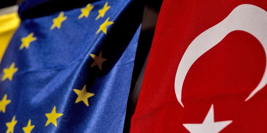 Yunanistan Göç Bakanı: AB Türkiye'ye vize serbestisi sözünü tutmalı