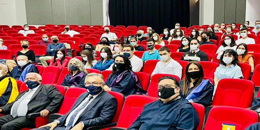 DAÜ ‘beyaz önlük giyme töreni’ gerçekleştirdi