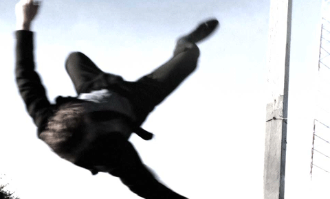 4 metreden beton zemine düşen Abuzer Karadağ yoğun bakımda