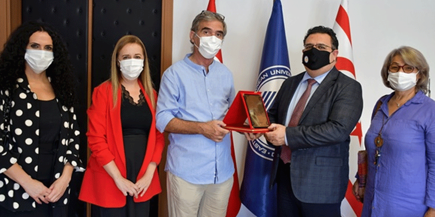 Özgür sanat tiyatro ve kültür derneği DAÜ’yü ziyaret etti