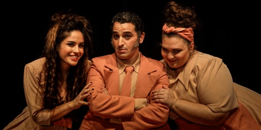 “Gocasını bişiren gadın” oyunu Lefkoşa’da yeniden sahneleniyor