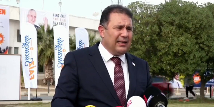 Saner: "Siyasi hayatım sona ermedi"