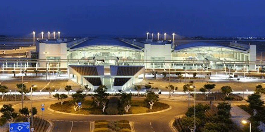 Larnaka Havaalanı'nı su bastı!