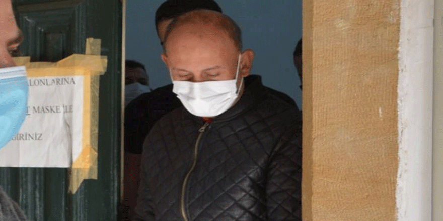 Yaptığı işlerin parasını cebe attı!