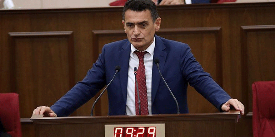 Bütçe açığı büyüyor!