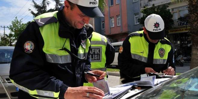 1 haftada 1107 kişiye trafik cezası