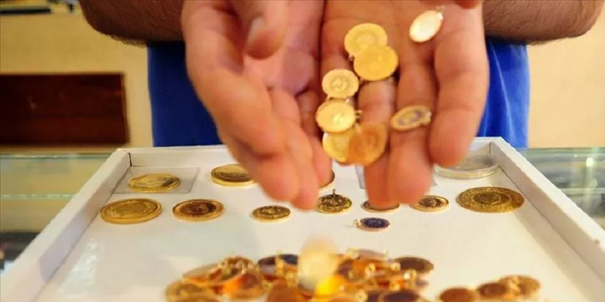 Düğünlerde takı takmak için 0.25 ve 0.5 gramlık altınlar satışa çıktı