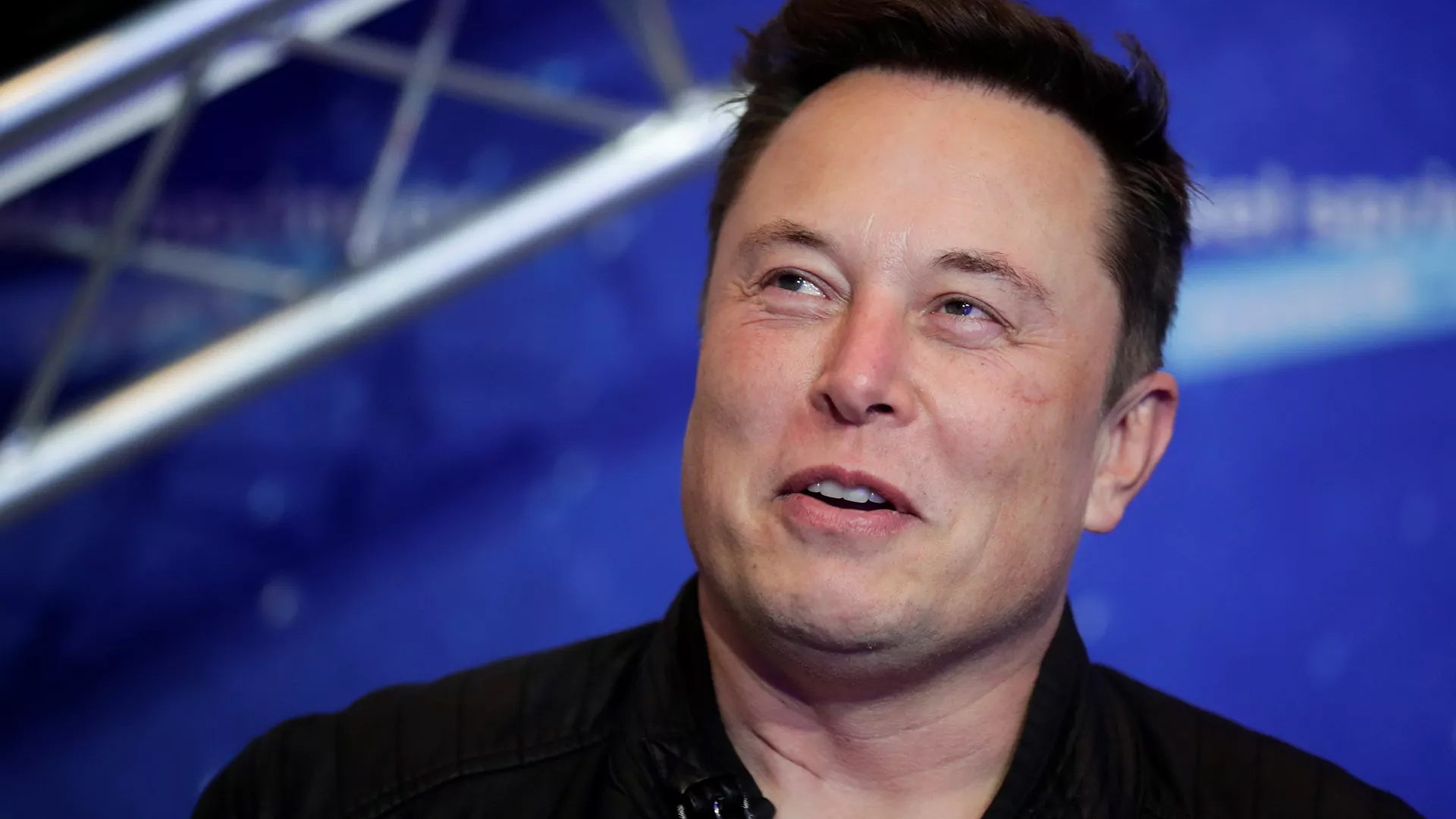 'Tuhaf ve kışkırtıcı tweet'lerine rağmen': Financial Times, Elon Musk'ı 'Yılın Kişisi' seçti