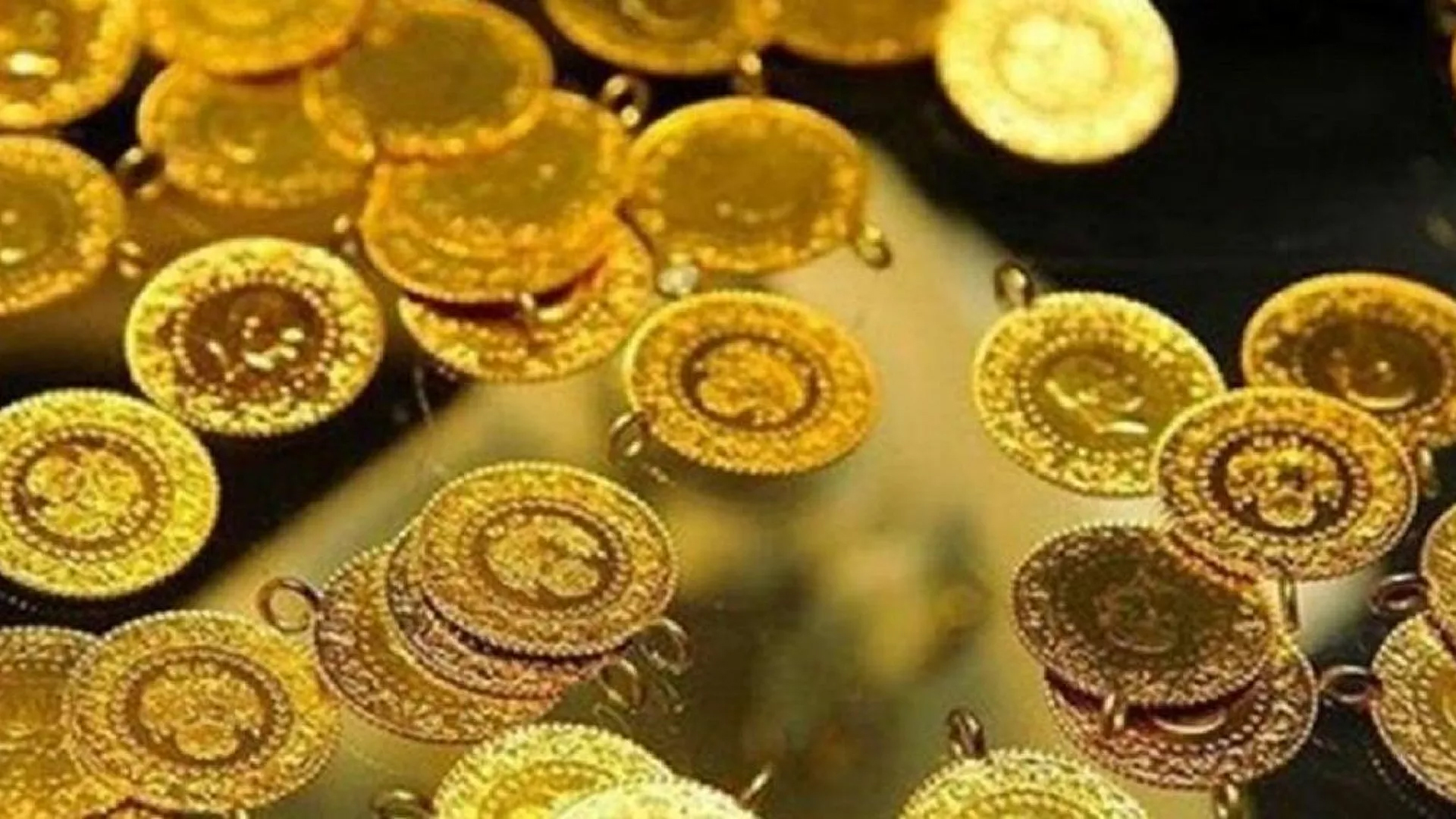 Altın yükselmeye devam ediyor: Gram 937, çeyrek 1.462, Cumhuriyet altını 6.015 TL seviyesinde