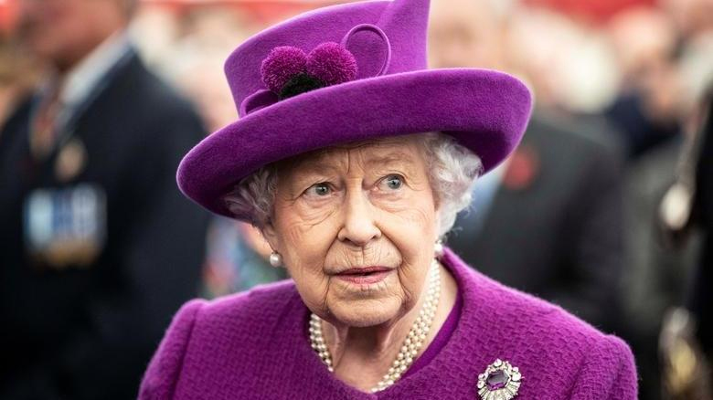 İngiltere’de Omicron alarmı: Kraliçe, Noel kutlamasını iptal etti