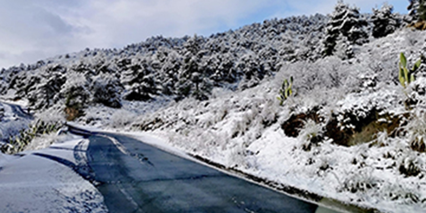 Selvili Tepe’den Girne Boğaz’a kadar kar yağdı