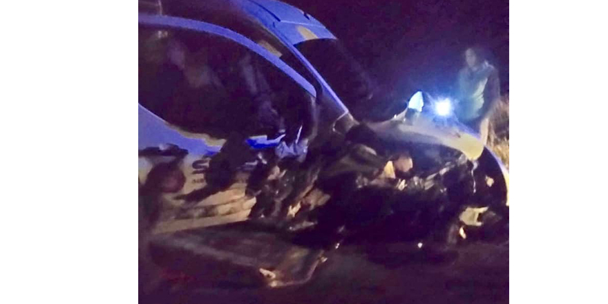 Araç hurdaya döndü: 2 yaralı