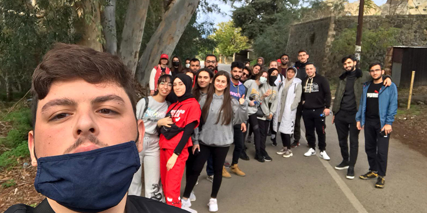 LAÜ öğrencileri Lefke Bölgesi’nde doğa yürüyüşü gerçekleştirdi