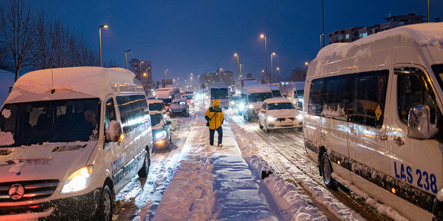 İstanbul kara teslim oldu!