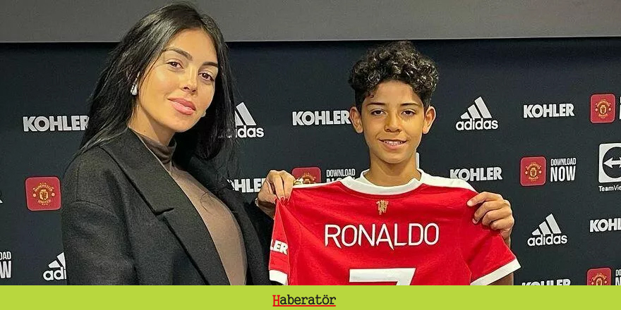 Cristiano Ronaldo'nun oğlu Manchester United'a imza attı
